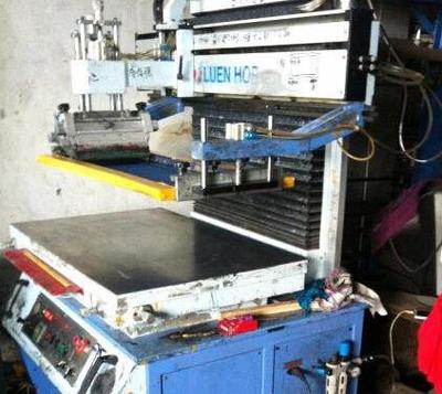 廣東閑置印刷設(shè)備處理 低價(jià)轉(zhuǎn)售兩臺6090絲印機(jī)